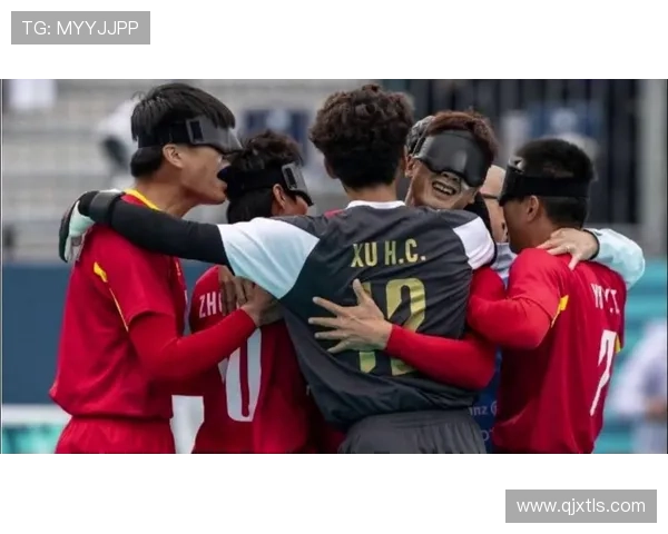 张雪峰愿为国足死心塌地 盼世界杯夺冠 张雪峰愿为国足死心塌地 盼世界杯夺冠